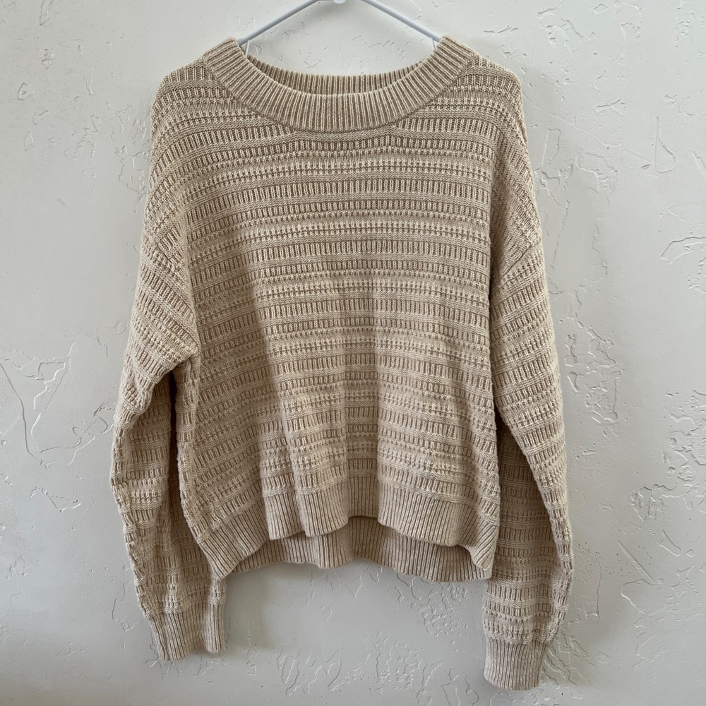 Universal Threads Sweater